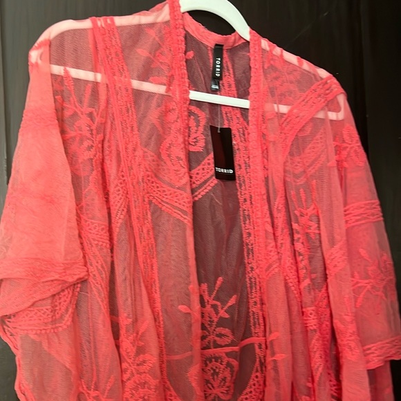 torrid Mesh Embroidered Ruana NWT - Picture 3 of 6